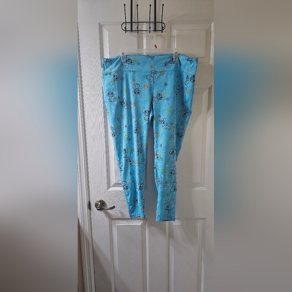 Disney Parks Lilo & Stitch Leggings 1X - Picture 2 of 5